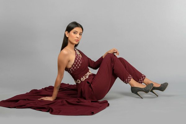 Elevatez Votre Look Estival avec des Accessoires en Laine: Conseils Essentiels et Ingénieux