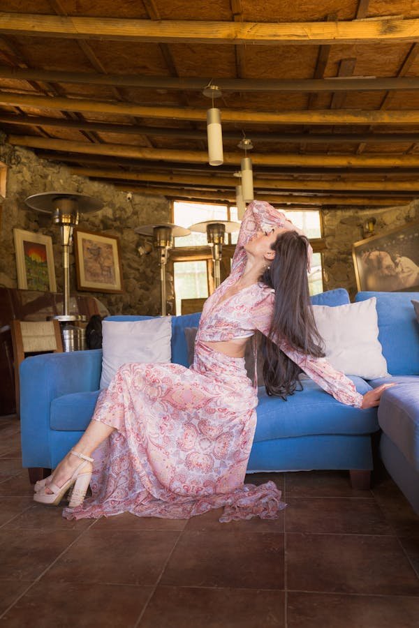 Découvrez la robe bohème à motifs floraux pour vos mariages